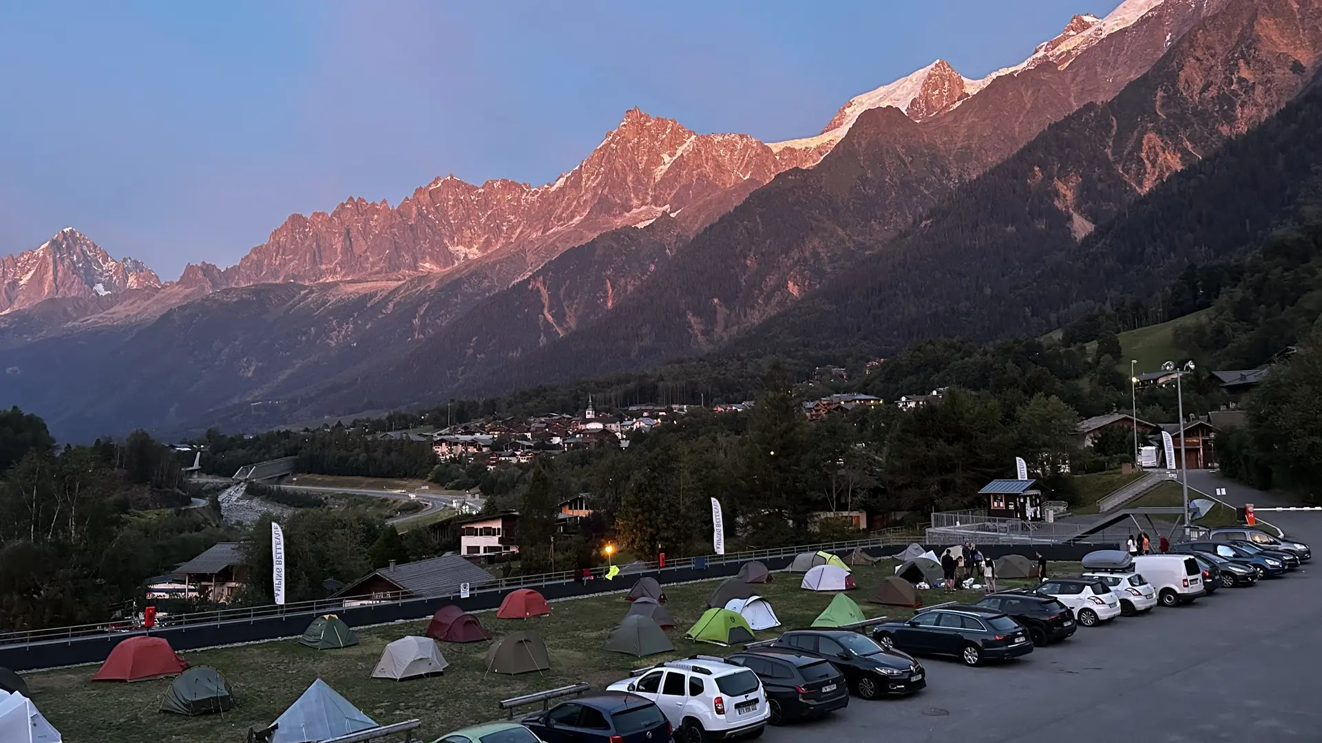 Vue sur la chaîne du Mont-Blanc