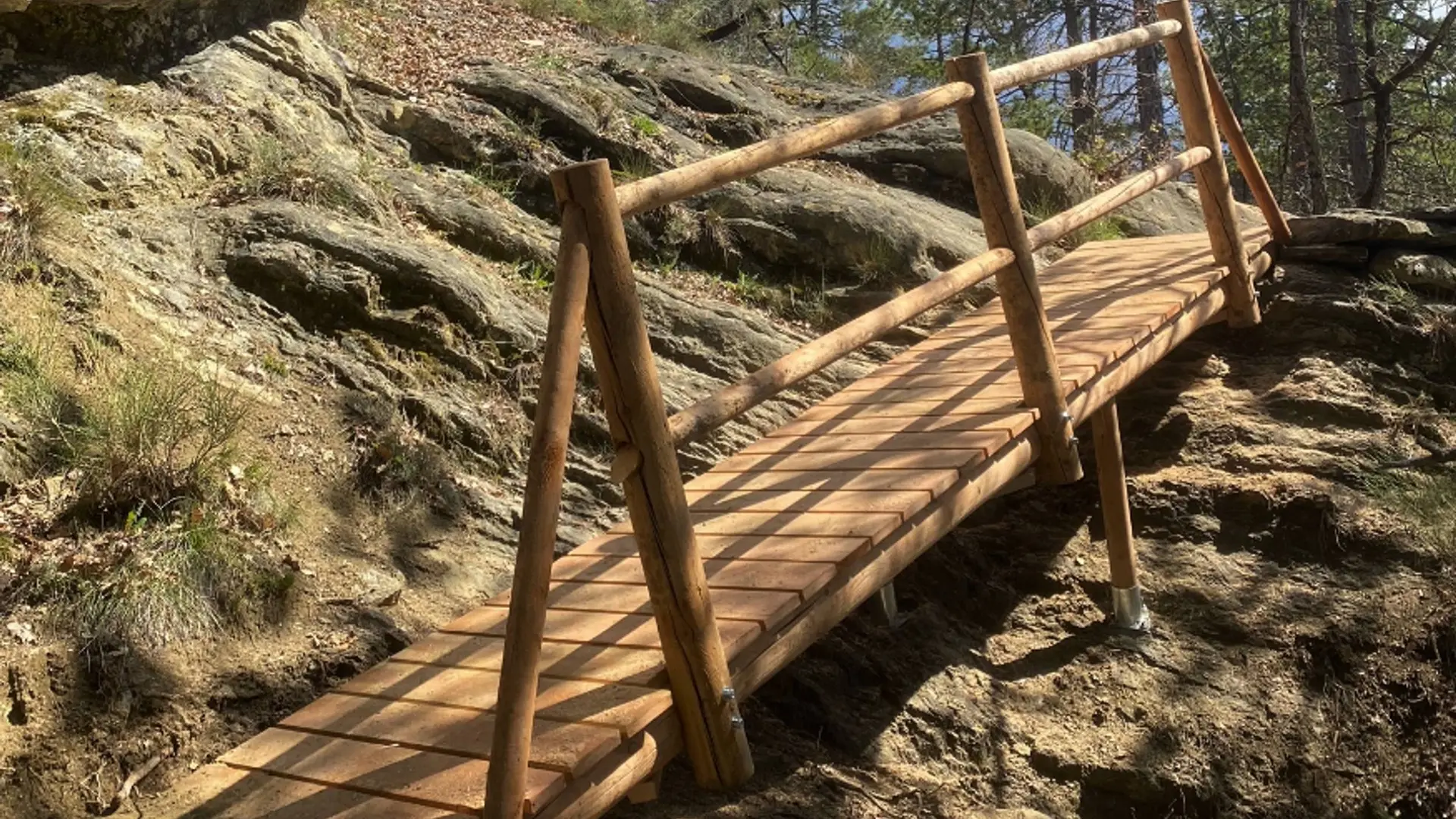 Nouvelle passerelle depuis avril 2023 pour faciliter le passage des vététistes