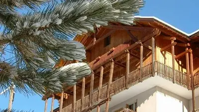 Extérieur hiver du centre de vacances