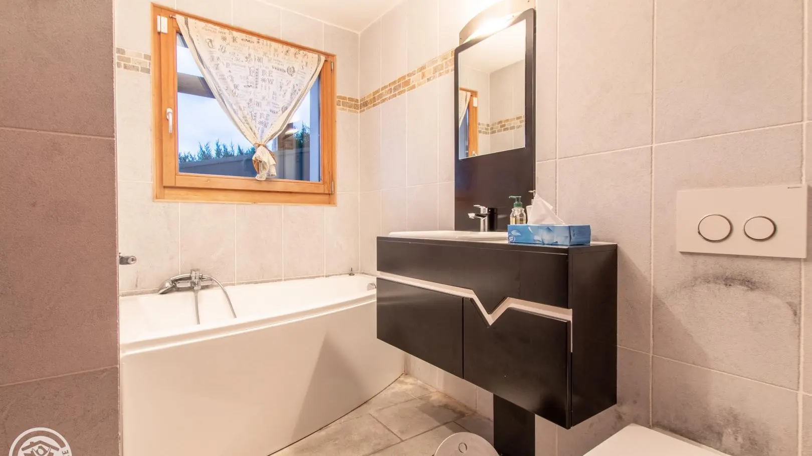 Salle de bain chambre 4