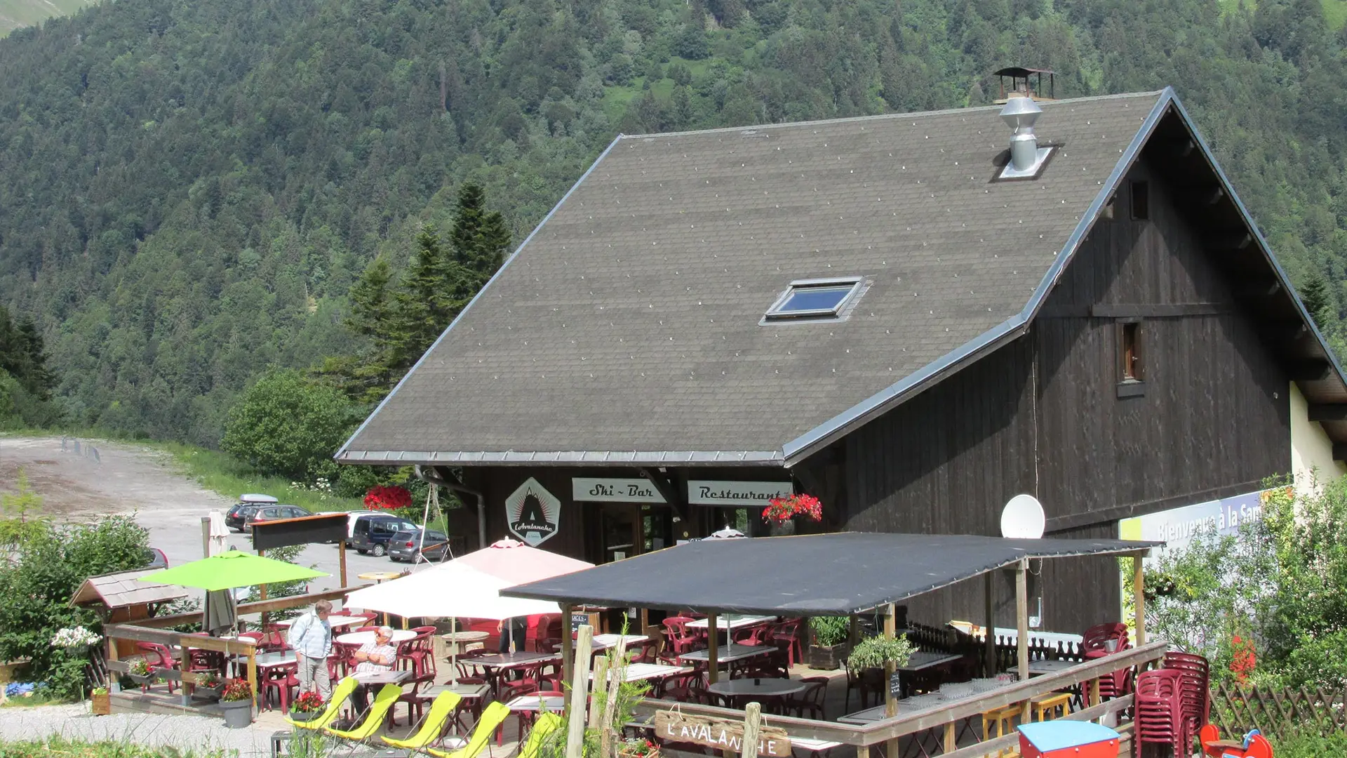 Restaurant traditionnel à la station de la Sambuy