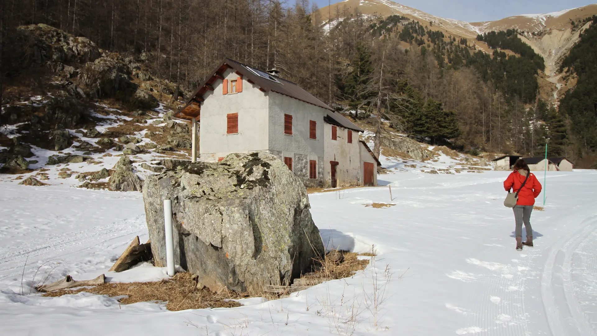 Balade dans la neige à Casterino