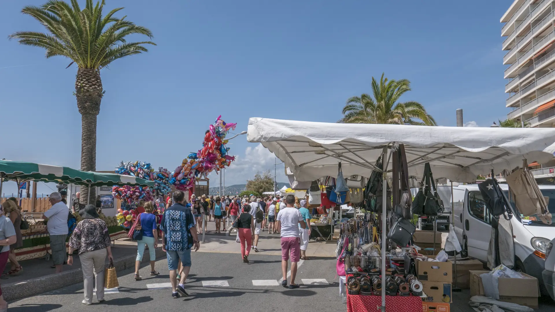 Marché de Fréjus-Plage