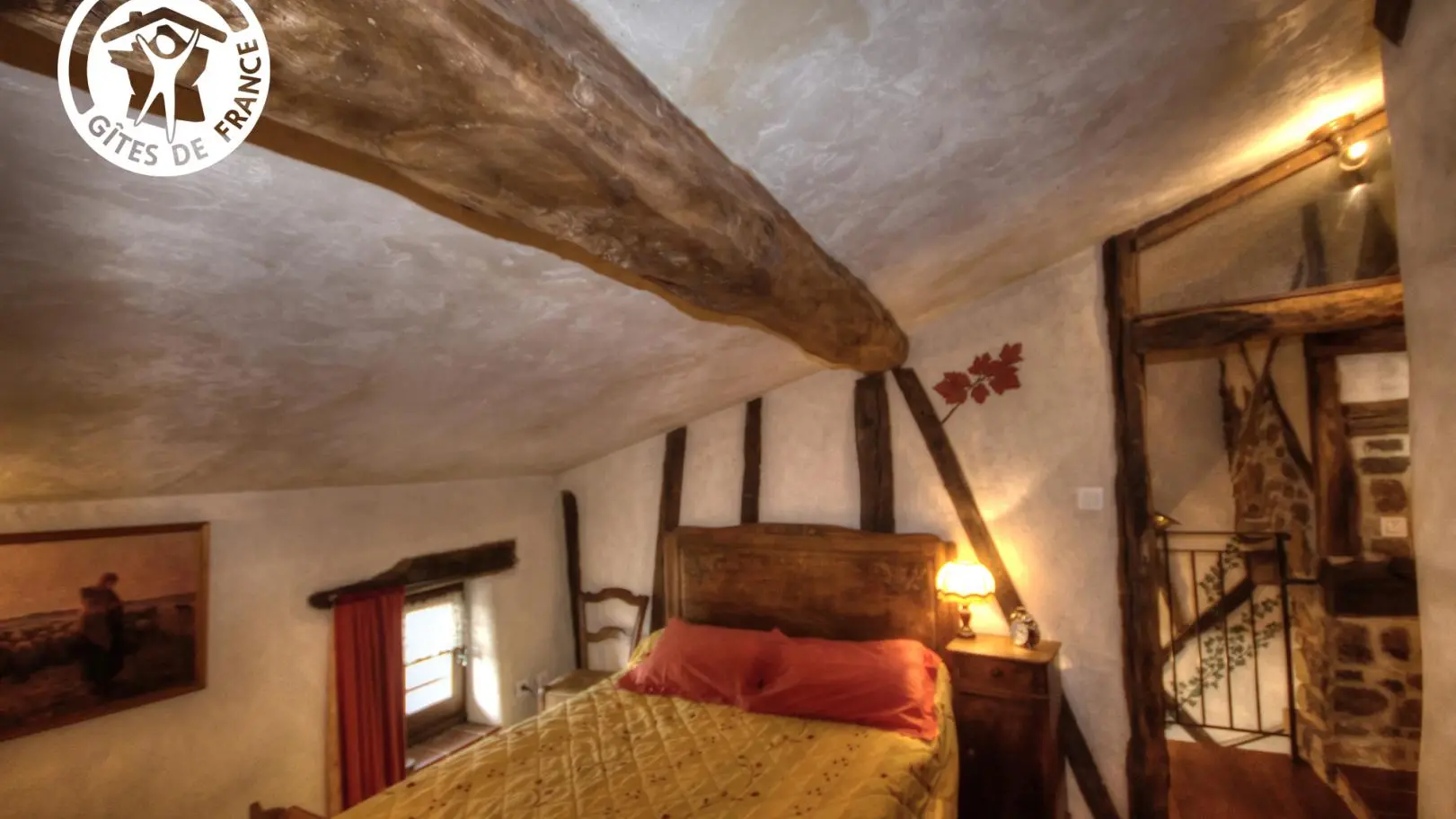 chambre fermée, avec rideau occultant