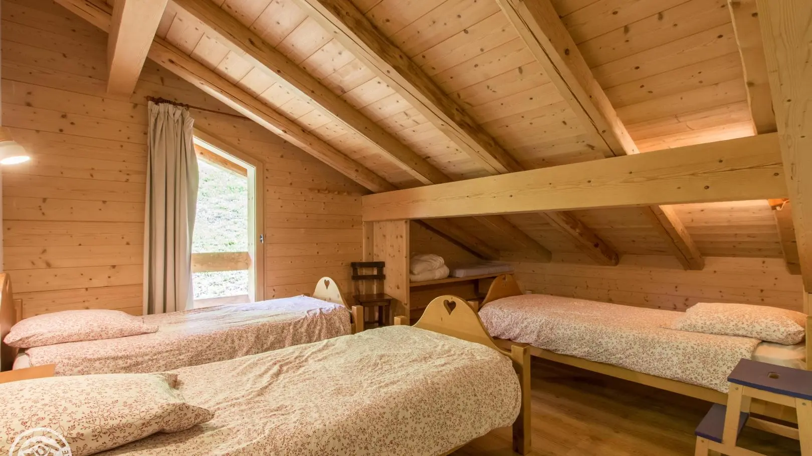 Chambre 6 avec 3 lits simples 90