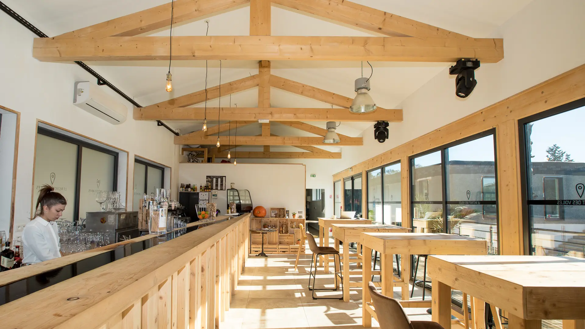 Salle du restaurant Le Bistrot des Voiles Pierrefeu du Var