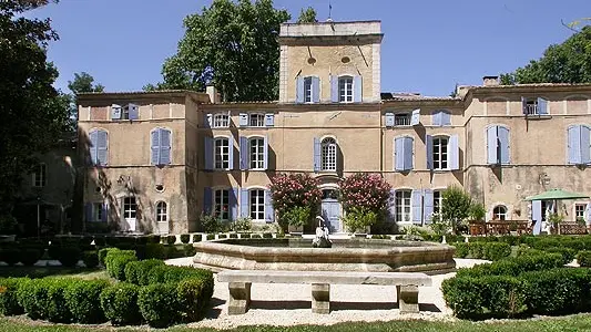 Vue sur l'ensemble du château des Barrenques