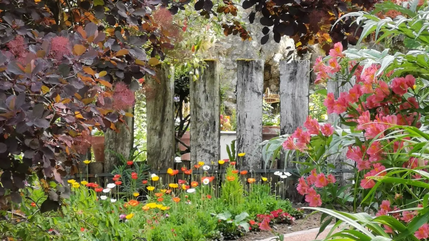 Jardin des Fontaines Pétrifiantes