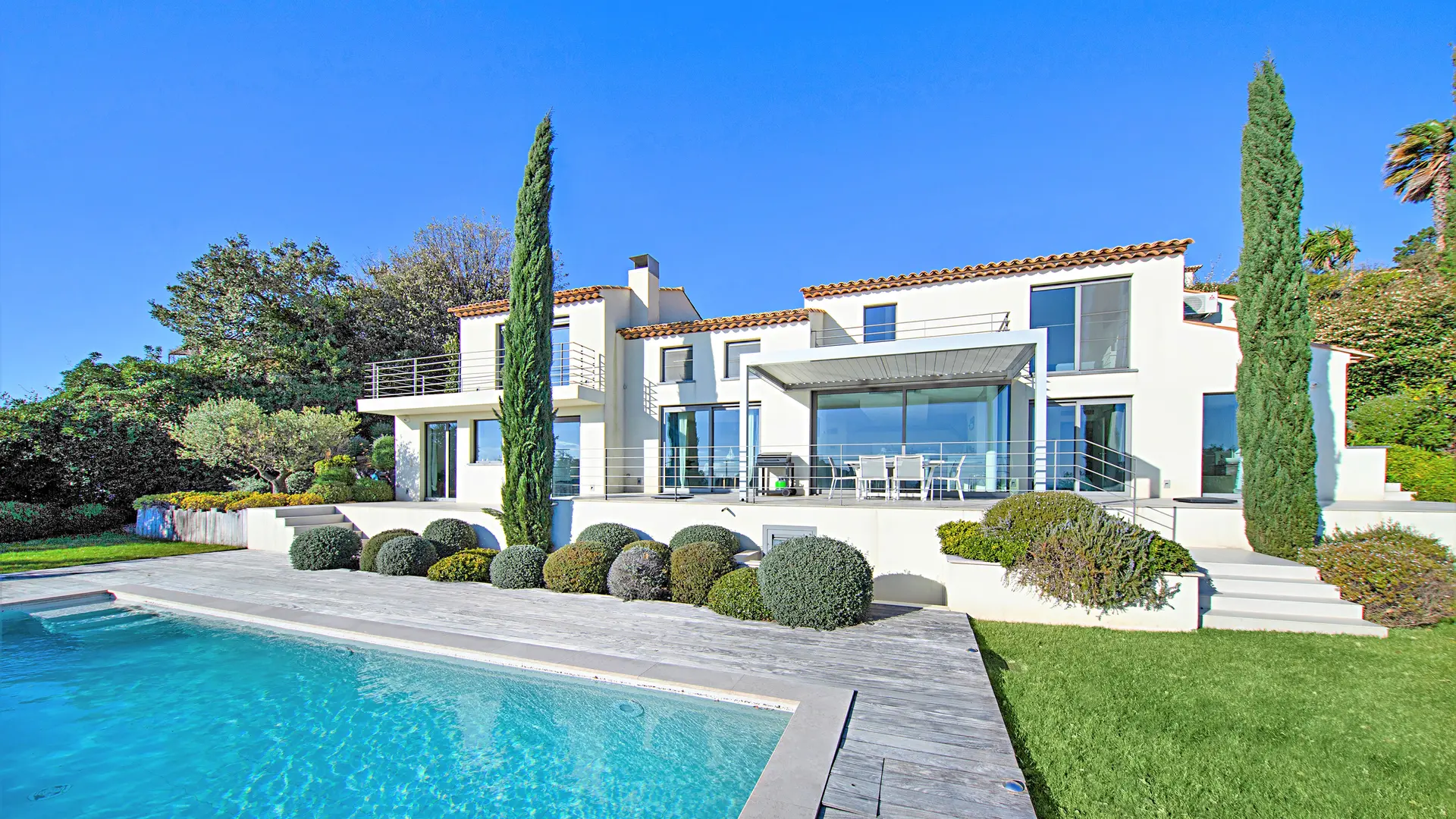 Saint-Tropez Bay Property