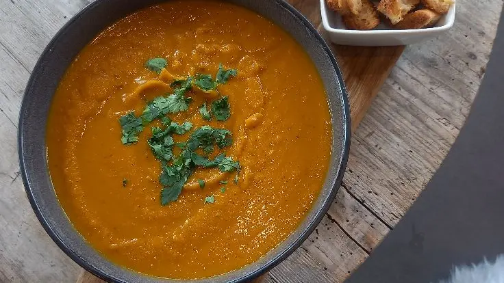 Soupe avec ses croûtons