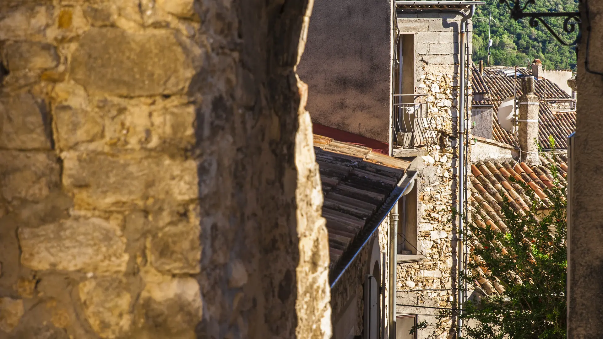 Porte Vieil Horloge