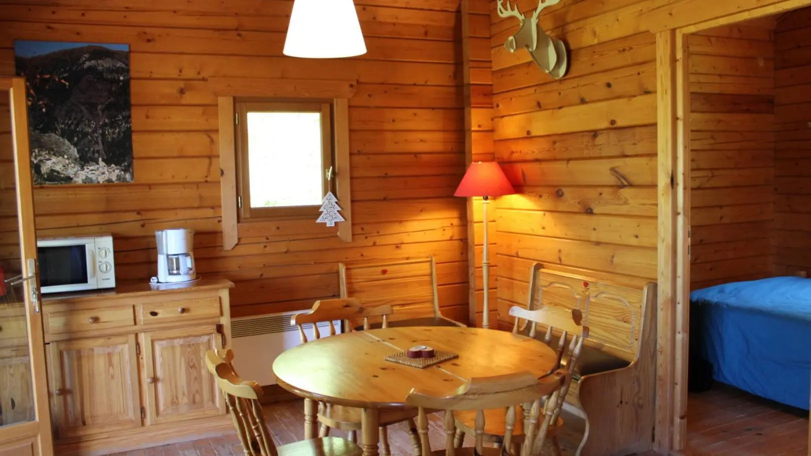 Gîte L'Escondu-Séjour-Roubion-Gîtes de France des Alpes-Maritimes