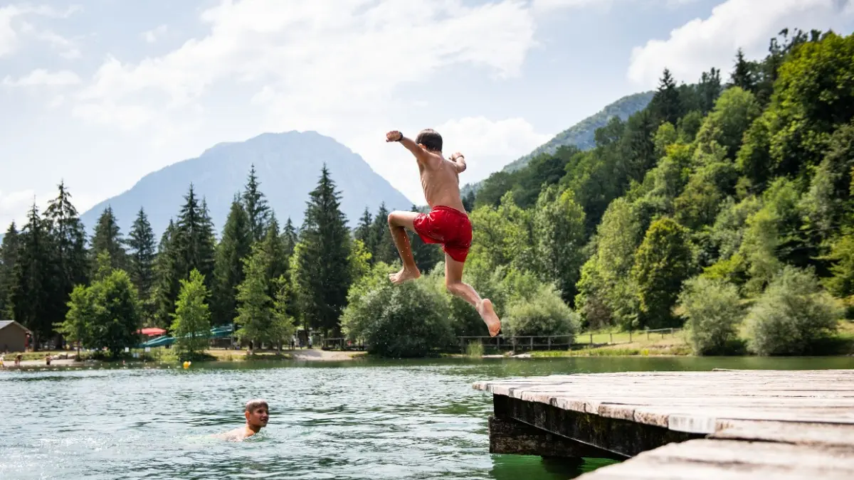 Plan d'eau de Lescheraines à Proximité des gîtes. Credit photo Grand Chambery
