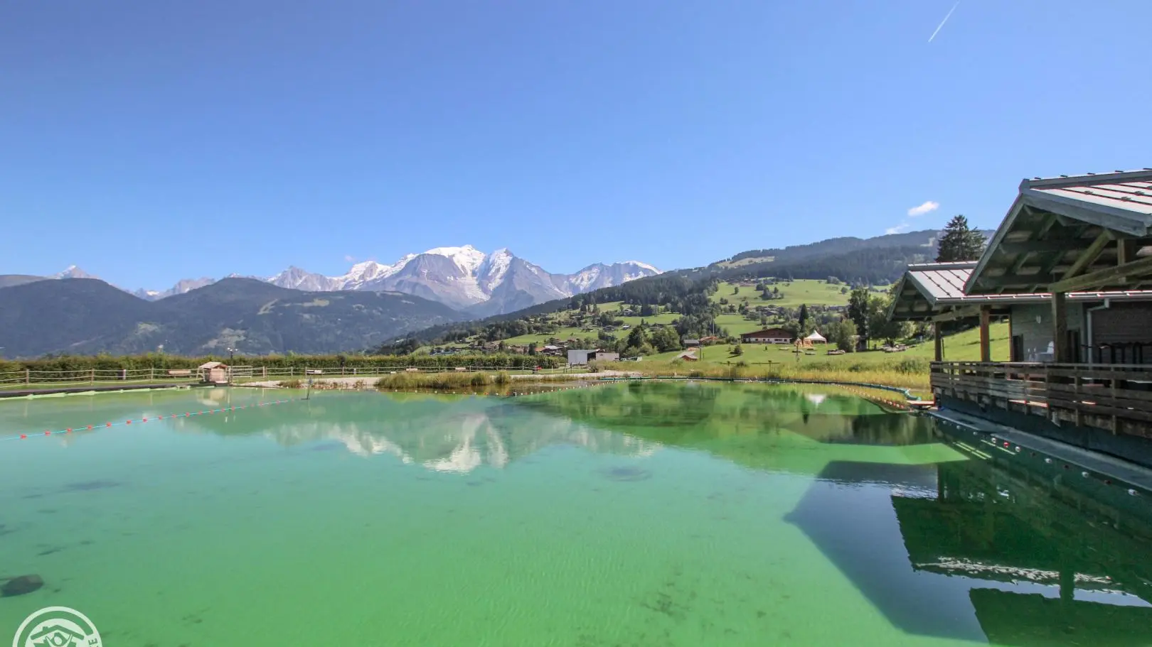 Lac biotope à 200m du gîte