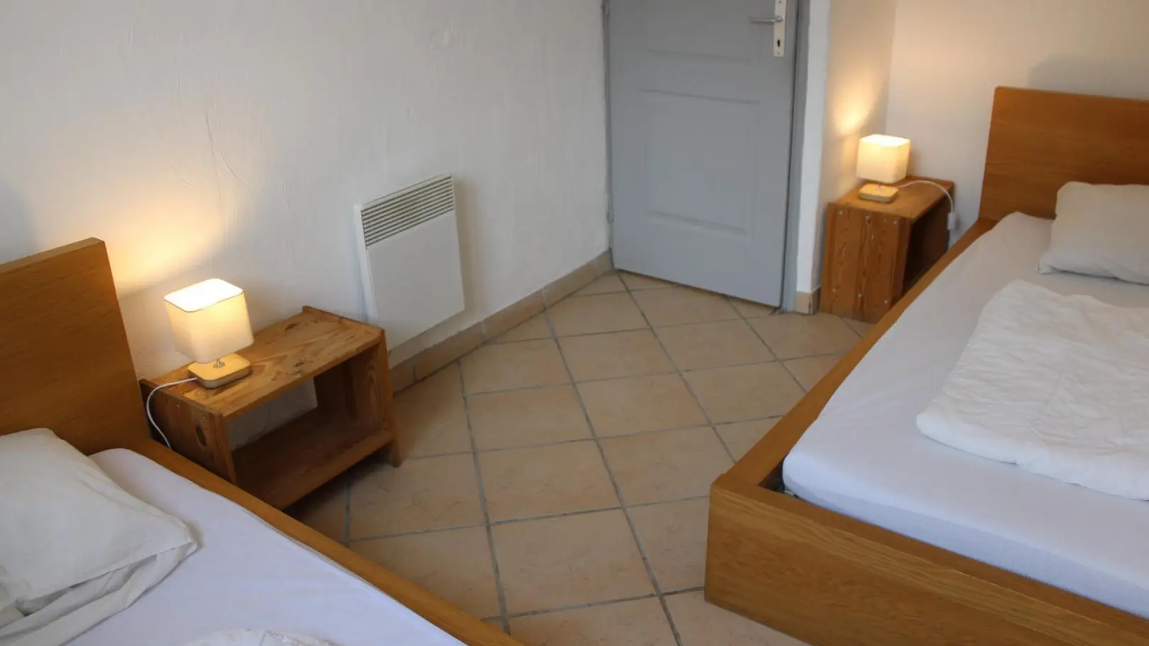 Gîte Le Grand-Chambre lits simples-Contes-Gîtes de France des Alpes-Maritimes