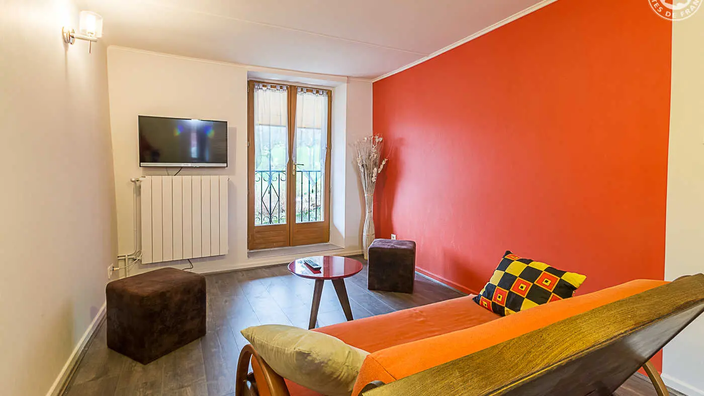 Espace détente à l'étage entre les deux chambre avec petit balcon plein Sud.