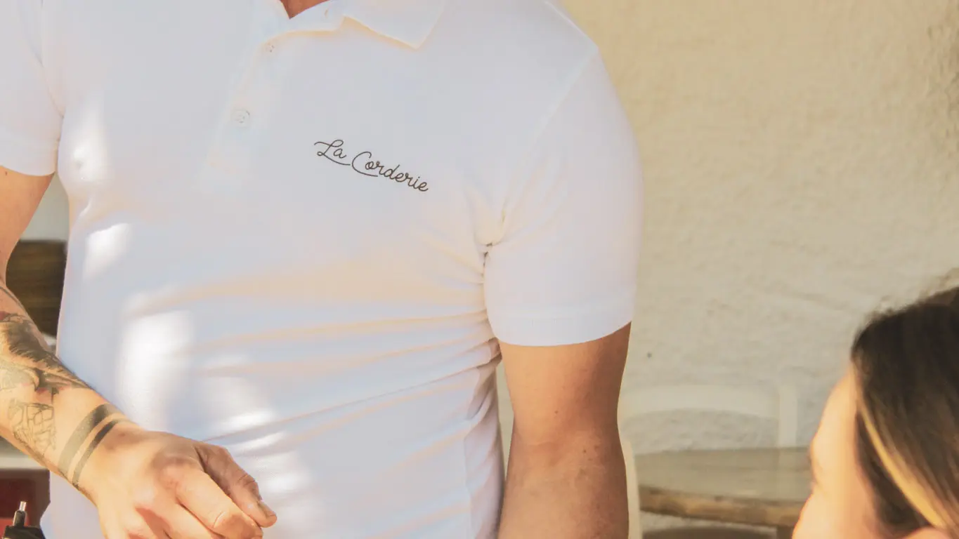 POISSON GRILLEs, specialité bouillabaisse, restaurant de poisson sur le port, port de la darse villefranche-sur-mer