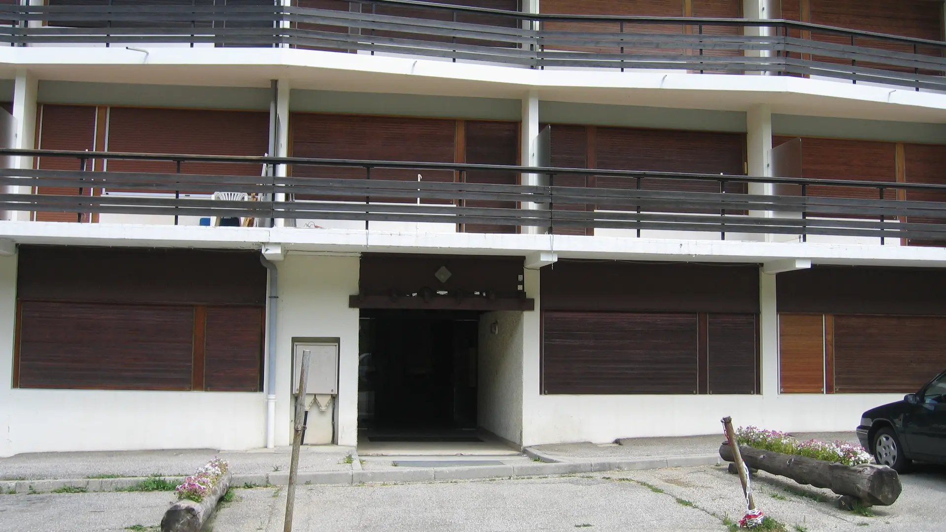 Entrée de l'immeuble Le Fully