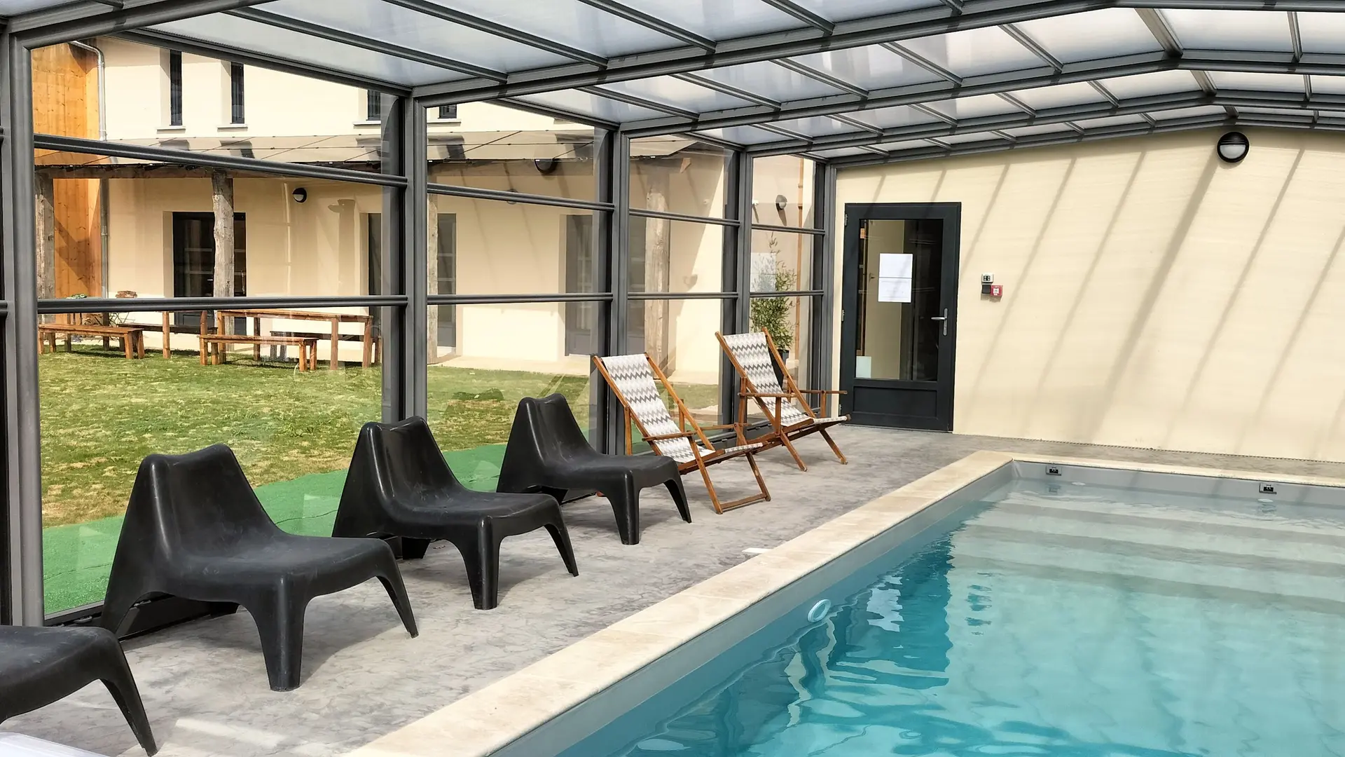 Piscine couverte et chauffée