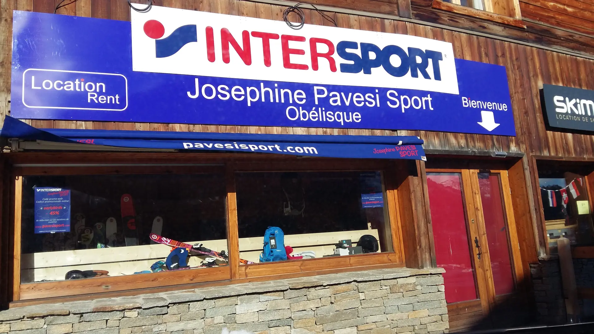 Intersport Joséphine Pavesi - Obelisque