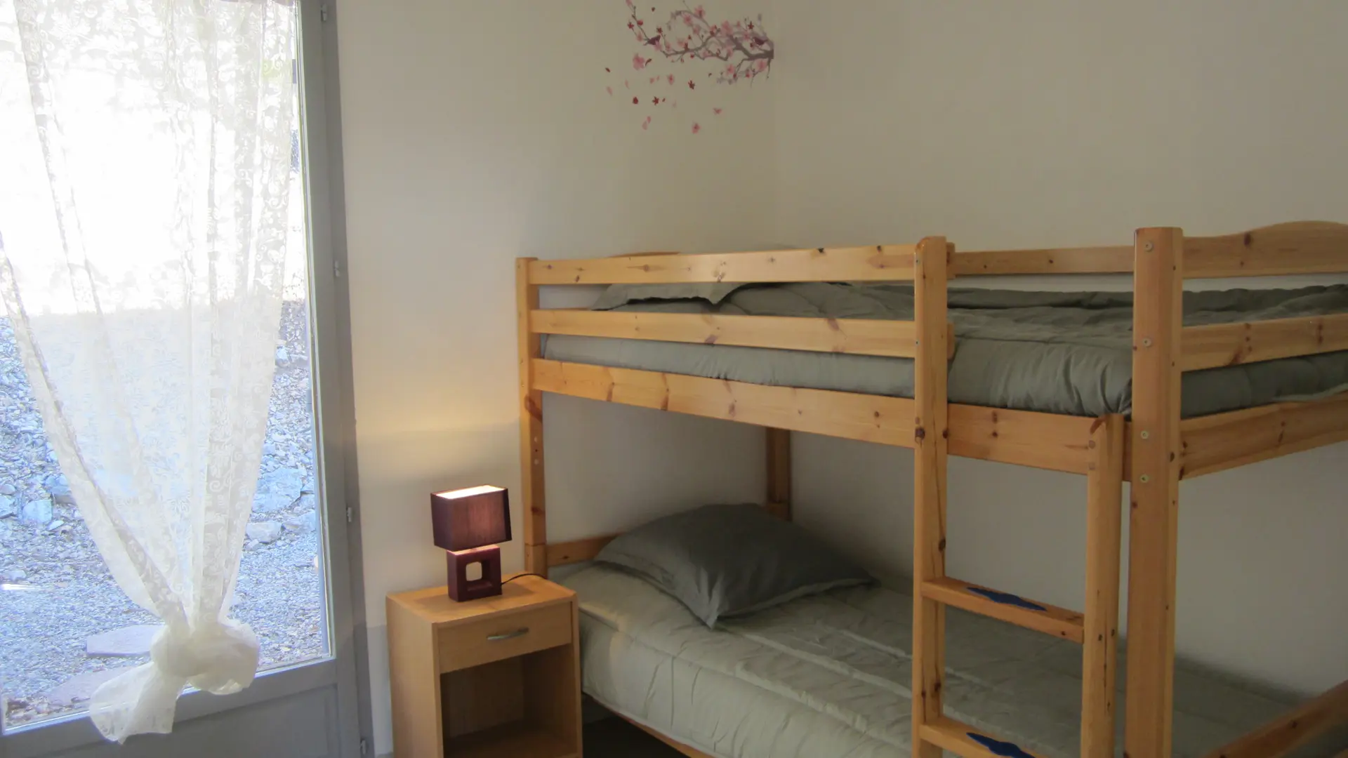 Chambre 2 lits simples superposés