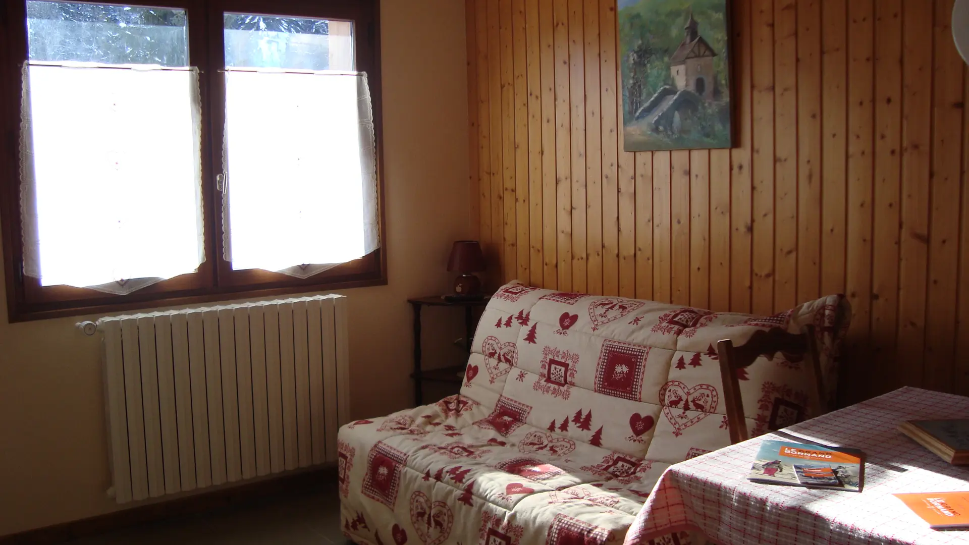 Séjour avec canapé/Living room with a sofa-Borne-Le Grand-Bornand