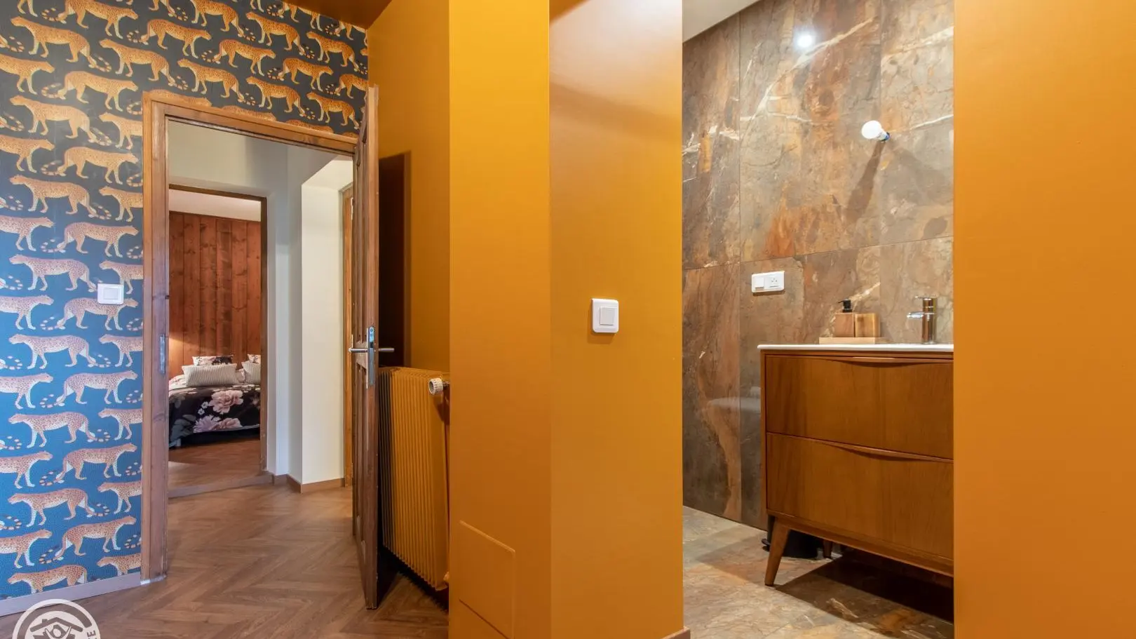 Chambre 1 et salle d'eau privative