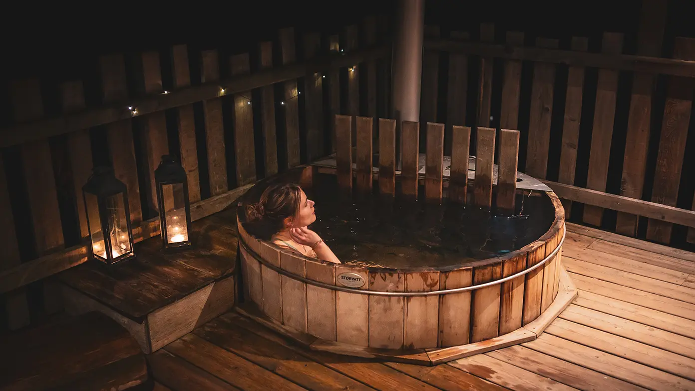 Là-Haut, cabanes perchées