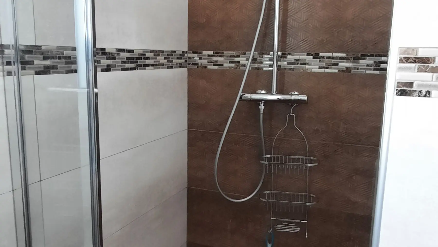 Salle d'eau à l'étage.