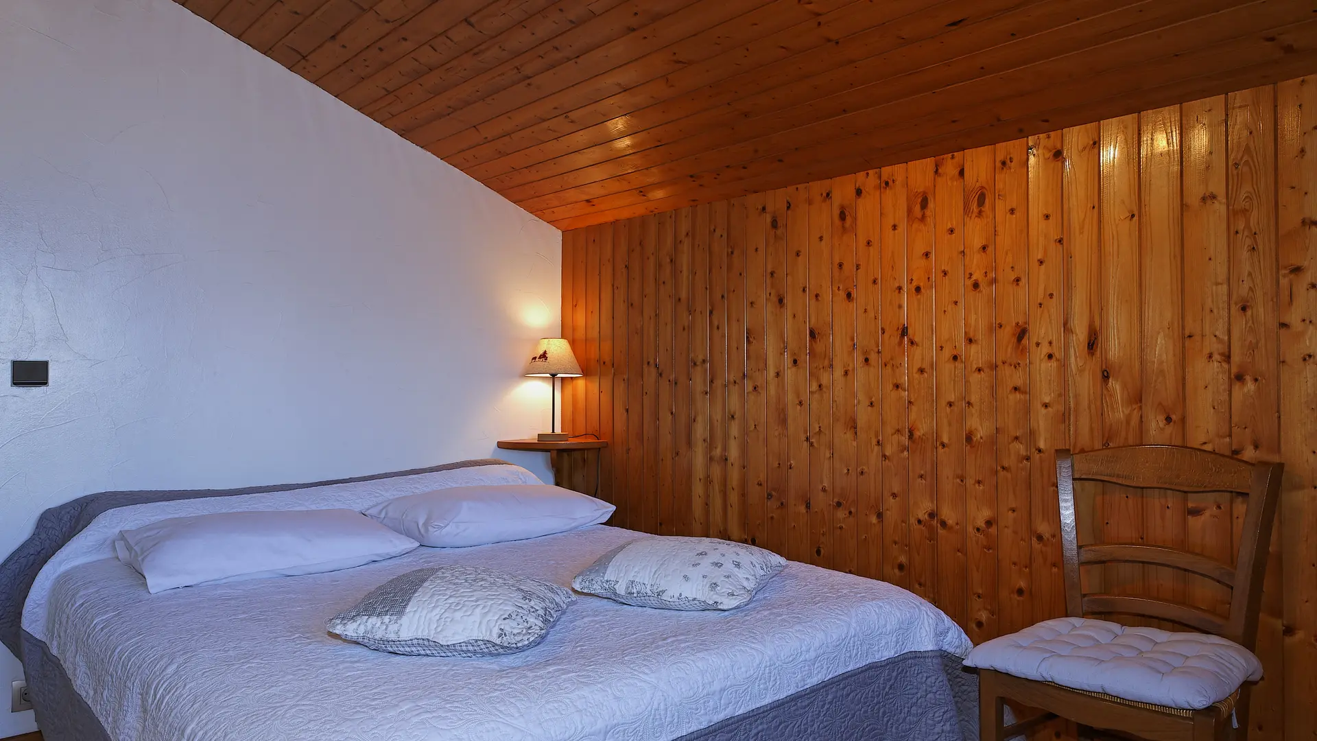 Chambre  côté soupente