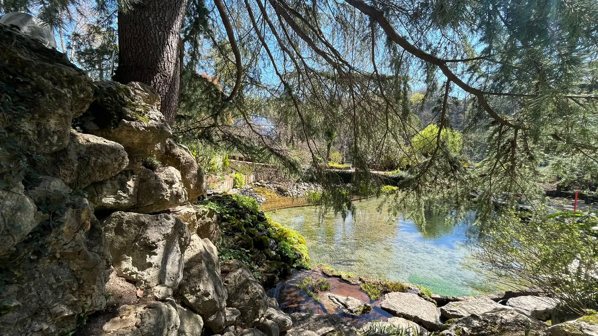 Jardin des Fontaines Pétrifiantes