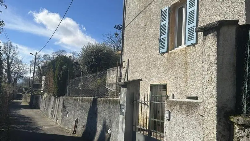 L'entrée de la chambre d'hôtes (portail).
