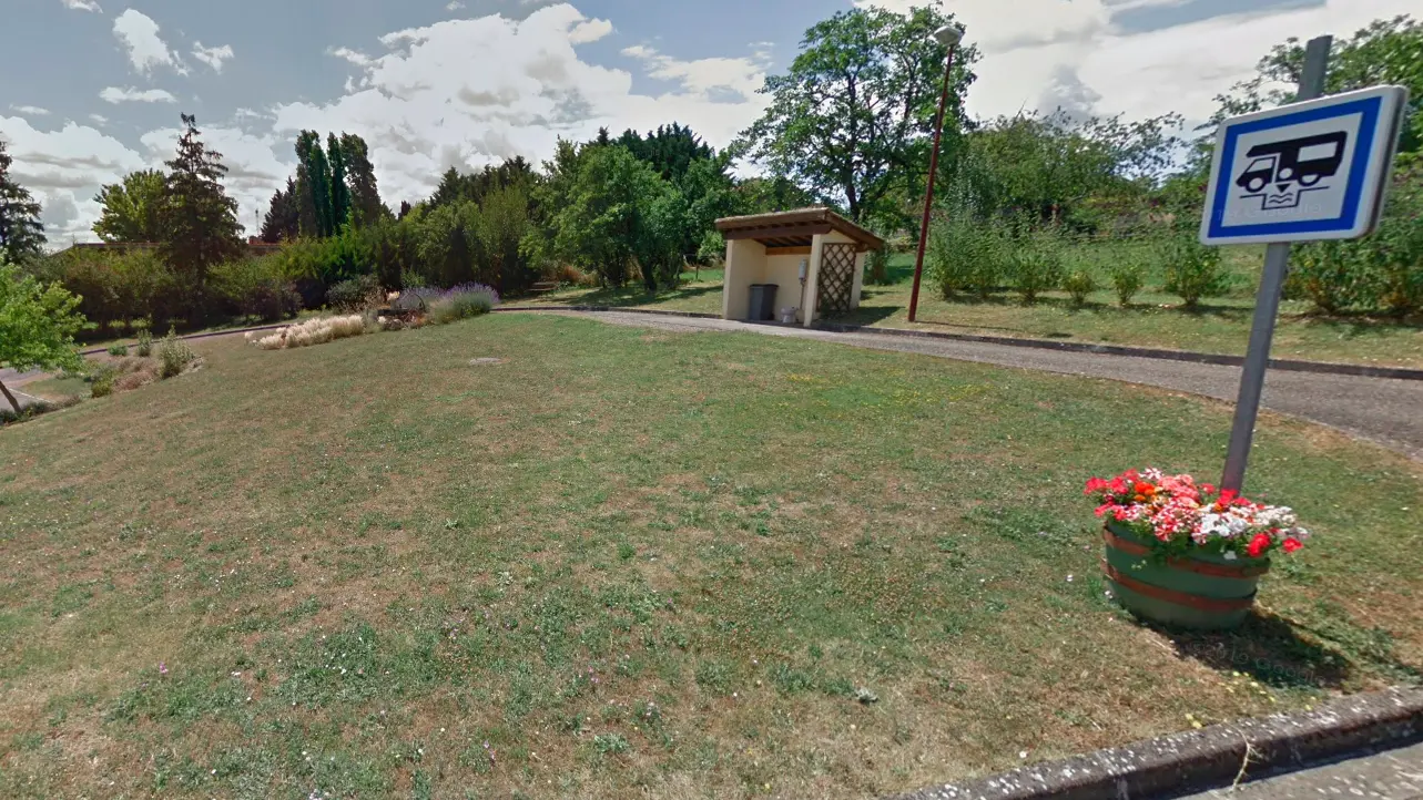 aire de camping car Roquecor