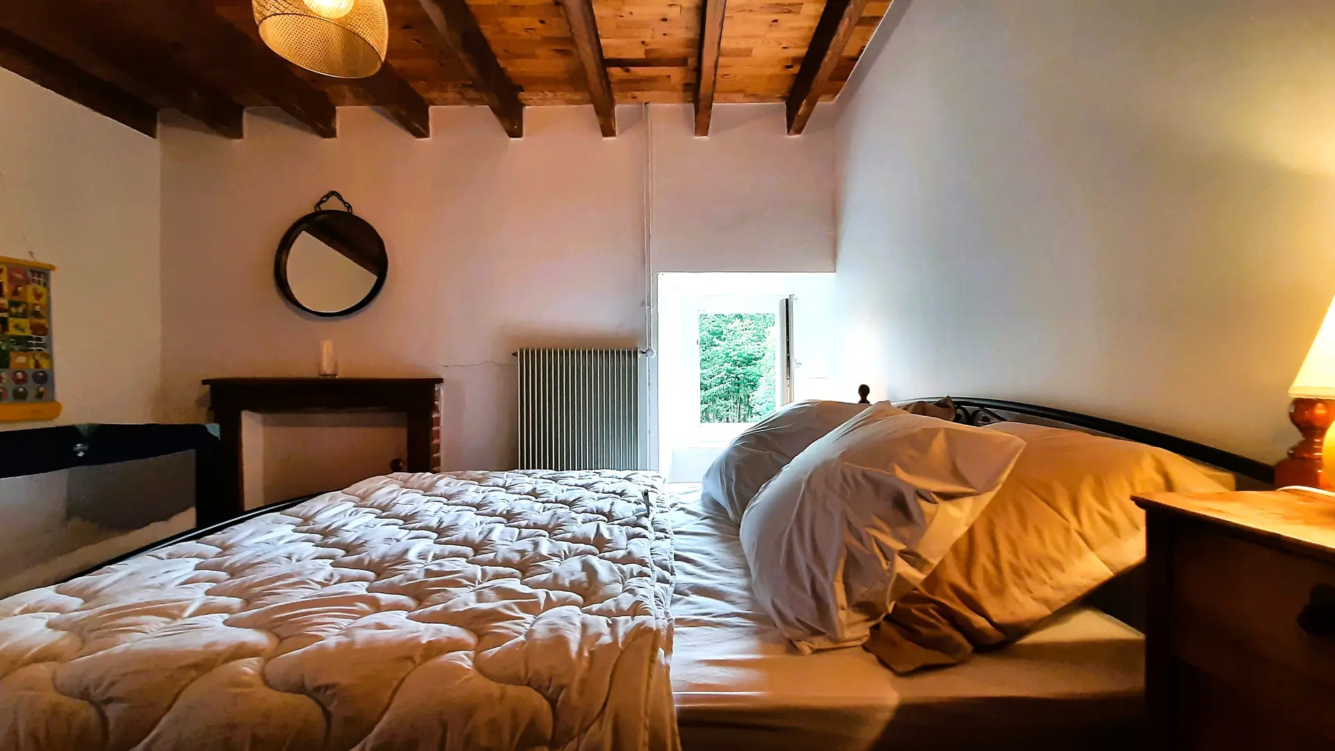 chambre 2 ( vue en entrant)