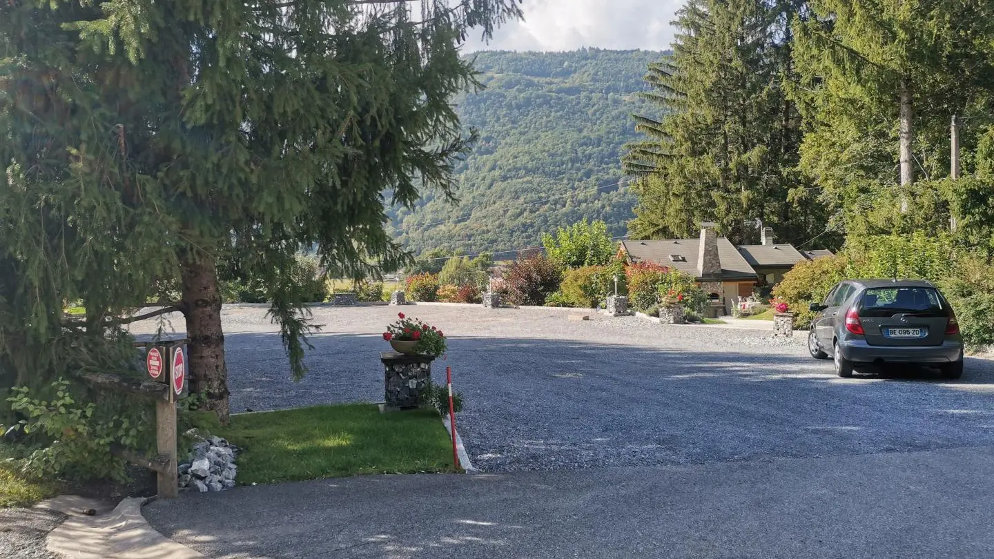 Parking commun de 700m²