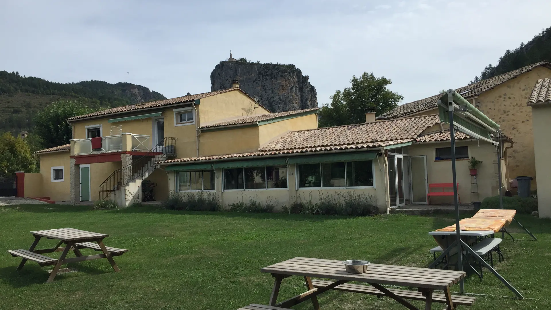 Jardin chambres d'hôtes L'Oustaou