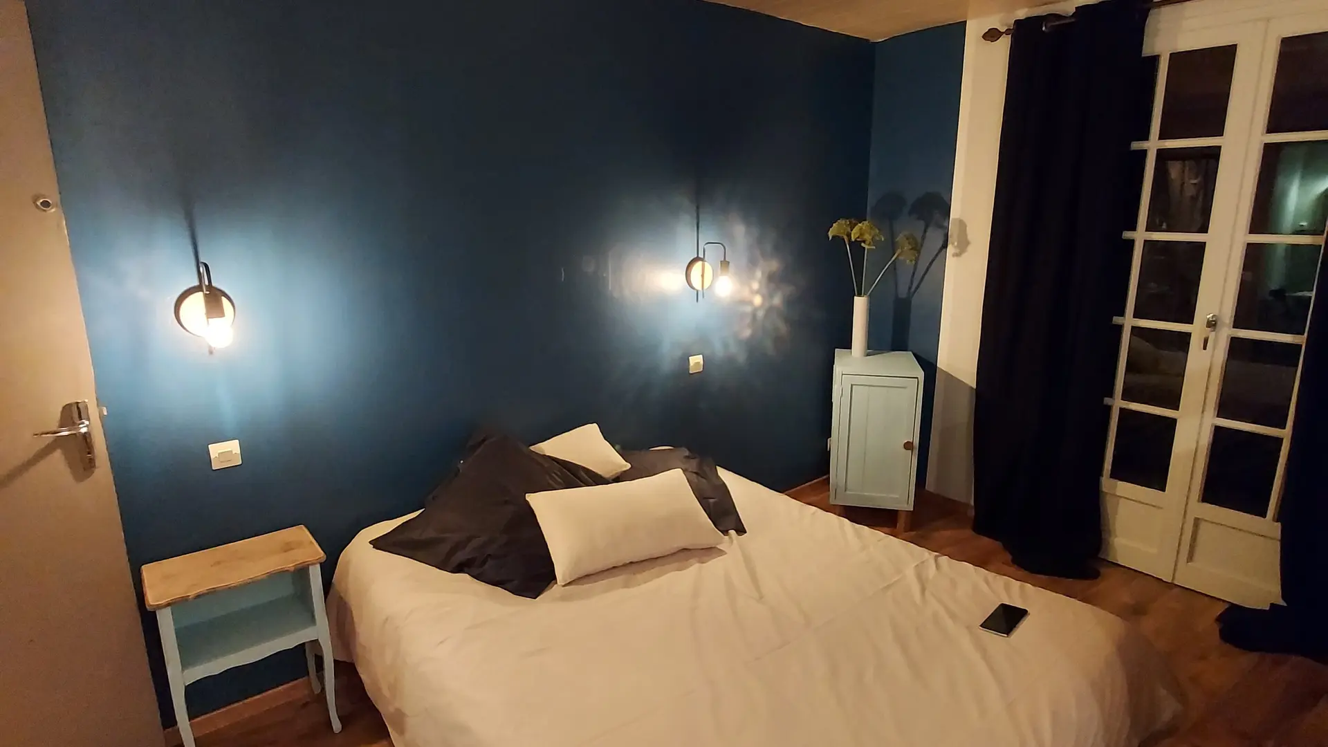 CHAMBRE AVEC SALLE DE BAIN