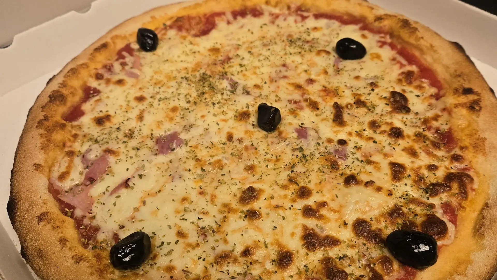 La familia pizza_Bandol