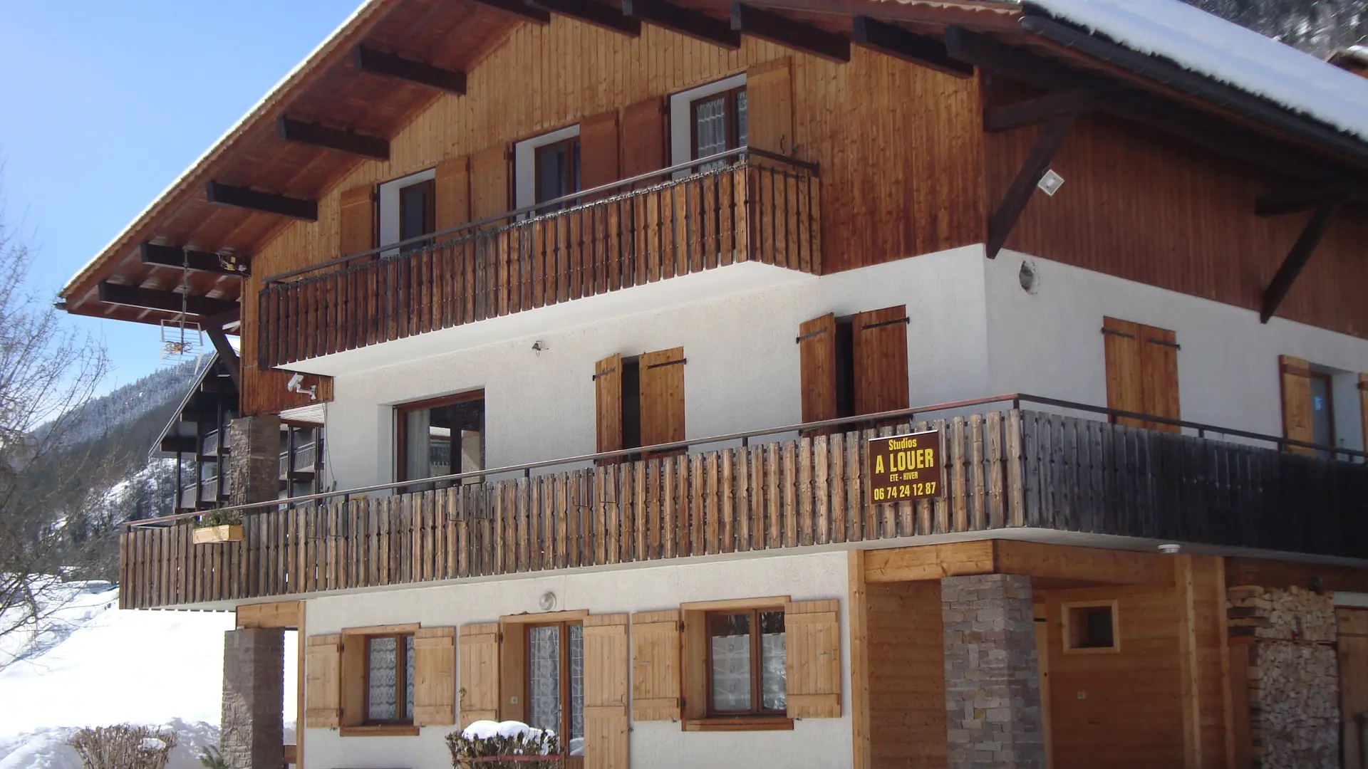 Extérieur résidence hiver/Outside winter residence-Borne-Le Grand-Bornand