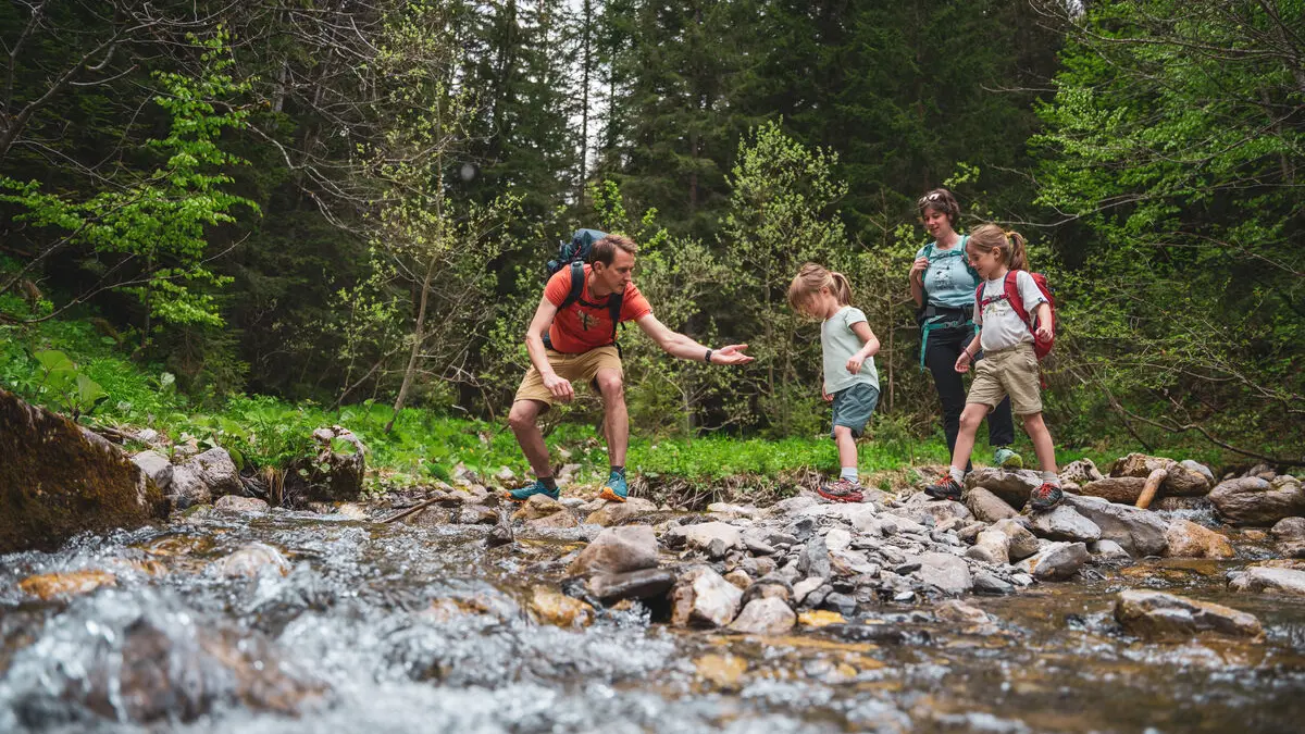 Traversée du ruisseau
