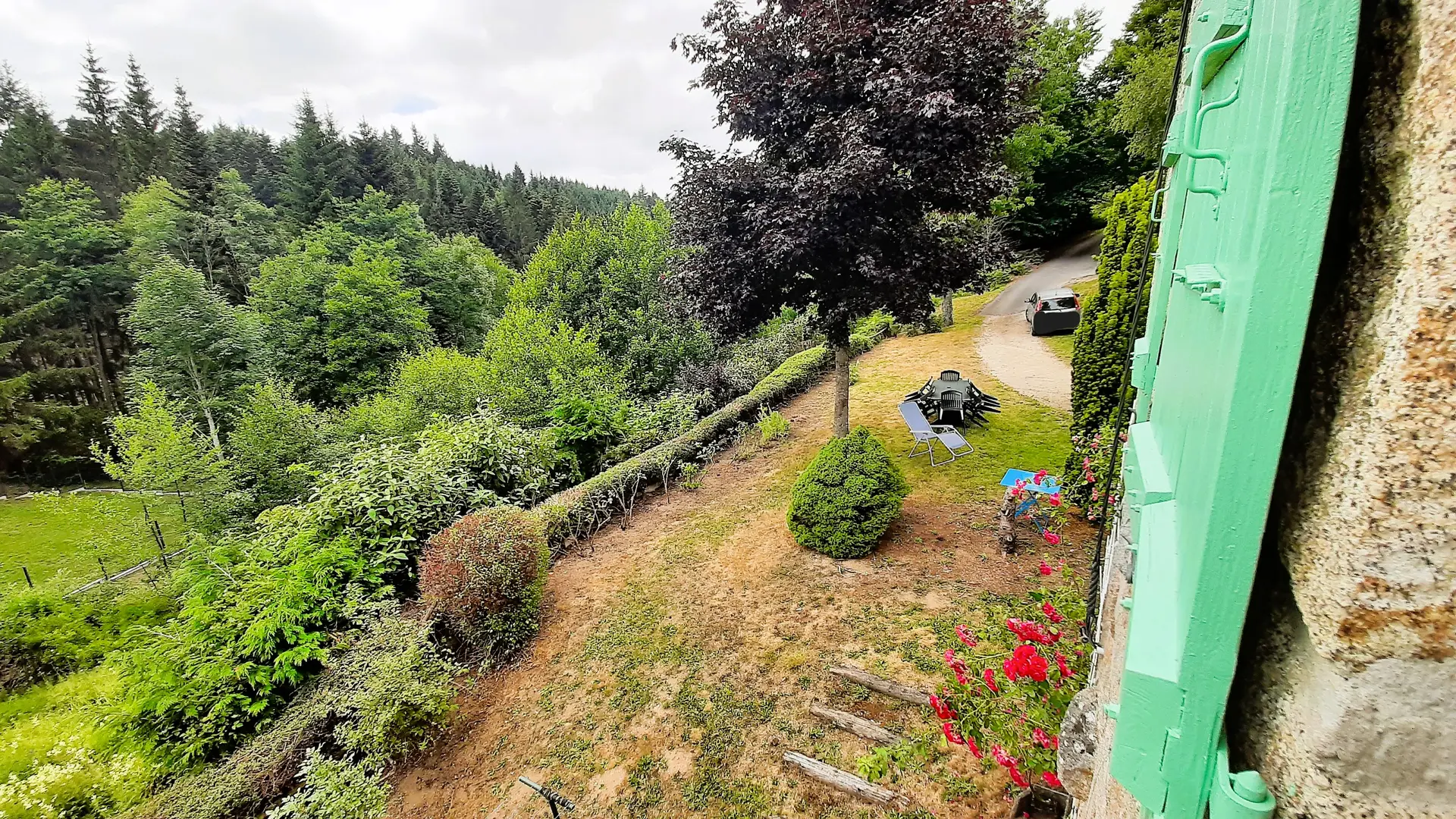 vue de la fenêtre sud- ouest de la chambre 3