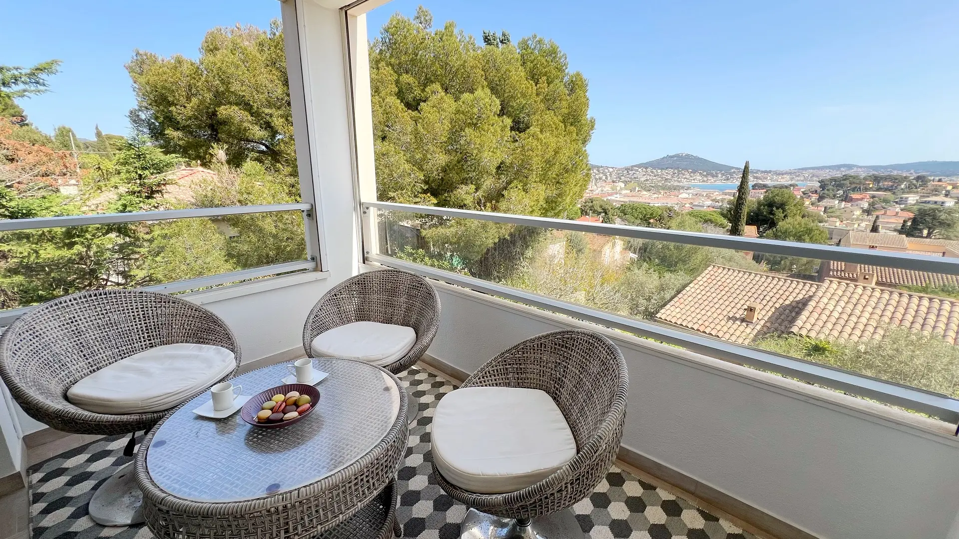 Terrace with sea view