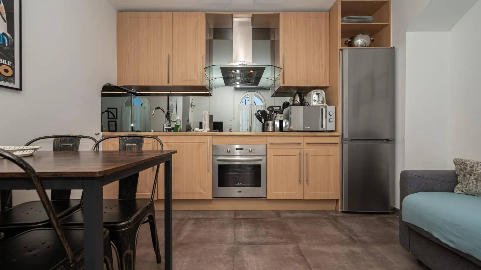 Le Cactus-séjour/cuisine-Mas d'Angeline-Beausoleil-Gîtes de France des Alpes-Maritimes