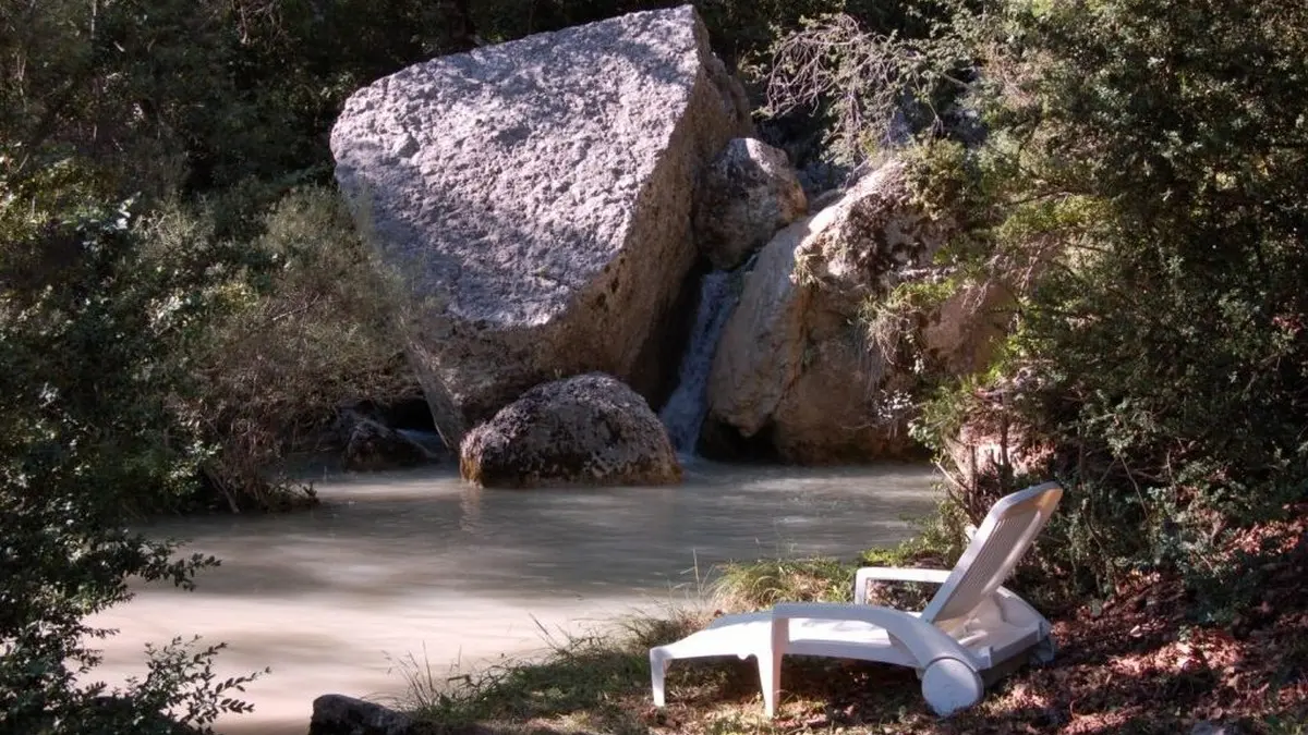 Repos au bord de la rivière