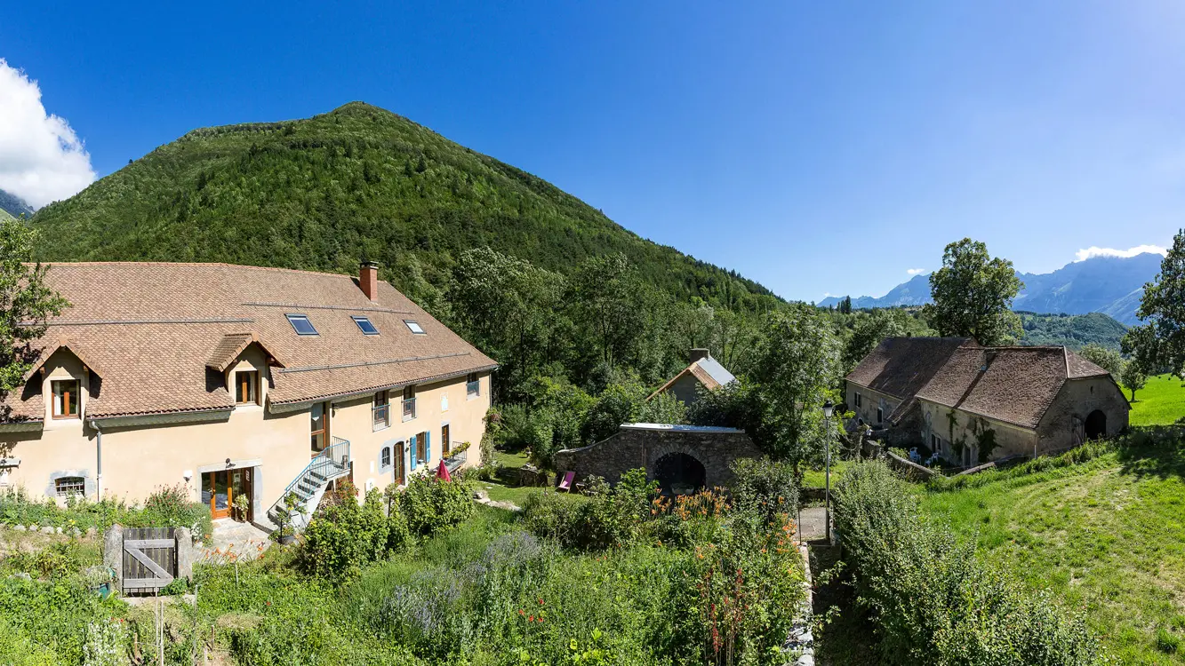 Gîte d'étape/séjour La Grange de Brudour à Aspres-les-Corps, vallée du Valgaudemar