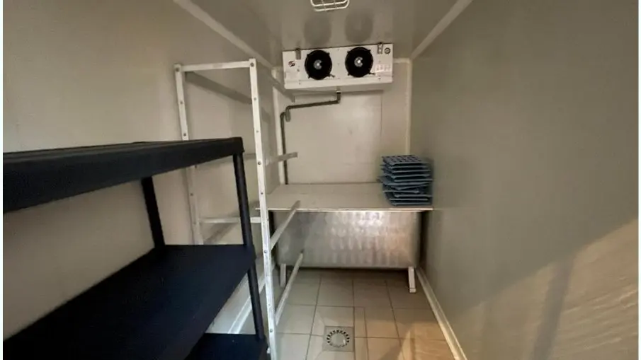 Cuisine semi-professionnelle avec sa chambre froide