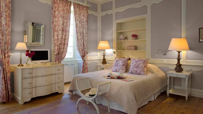 Chambre rose parme