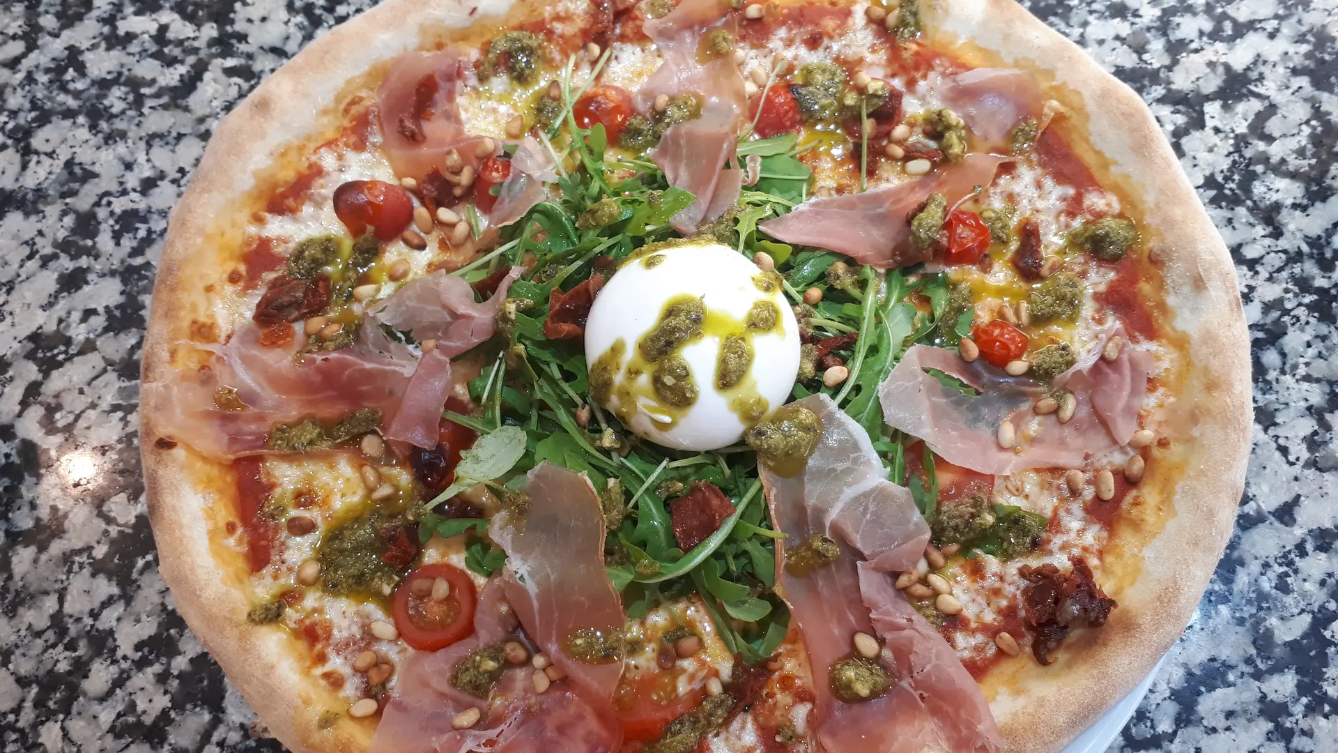 Pizza burratina_Pizz 'n love