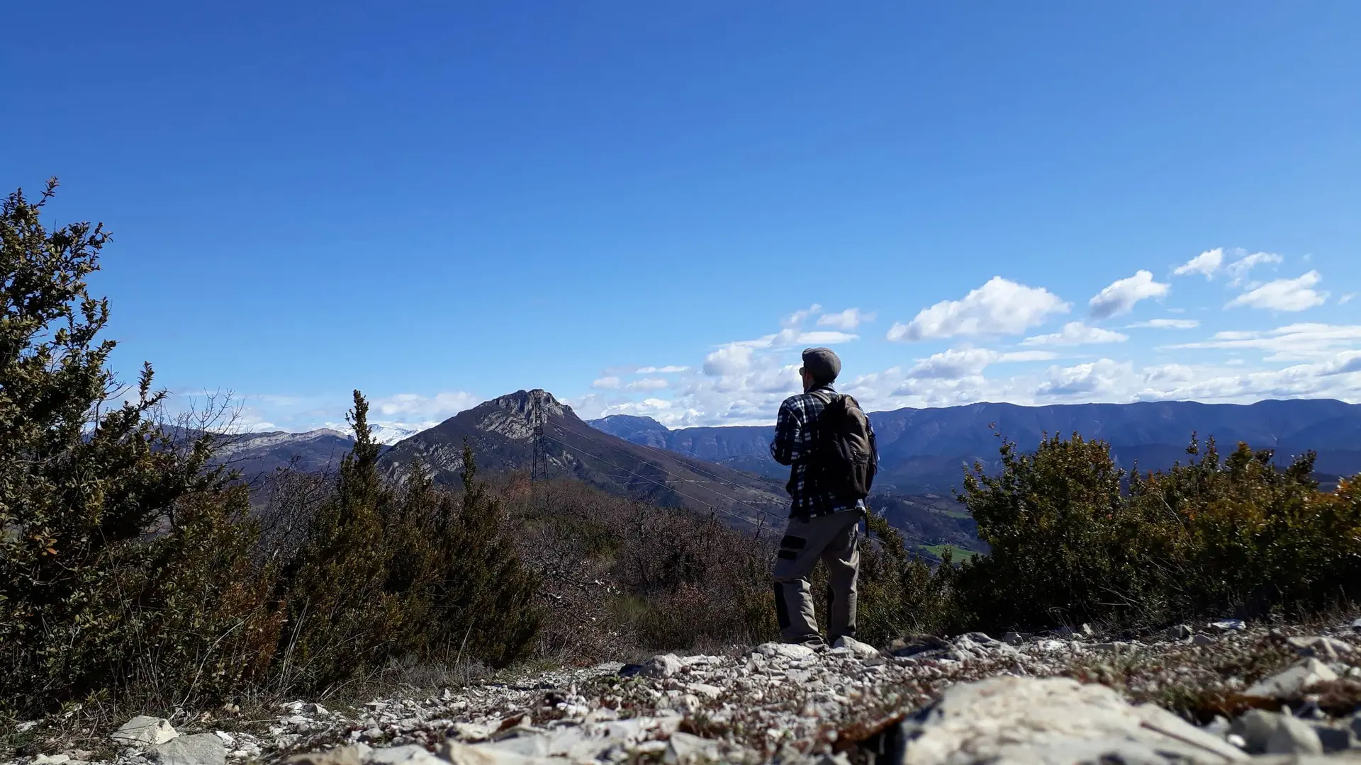 En chemin sur le tour de la Colle