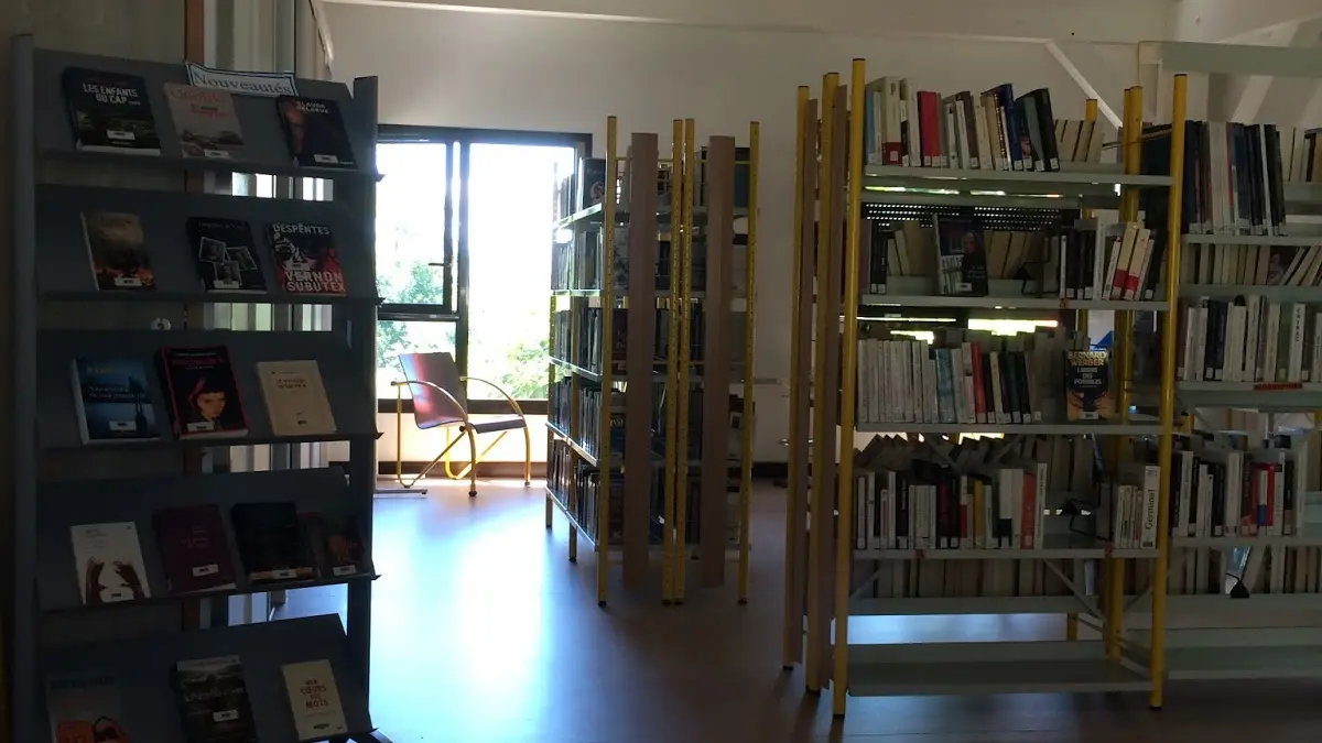 Bibliothèque - Copponex